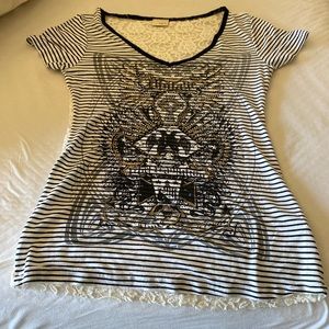 Daytrip tee short with lace back and beaded front.